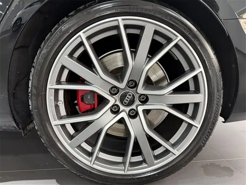 Photo 13 - Audi S4