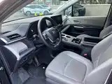 Фото 5 - Toyota Granvia