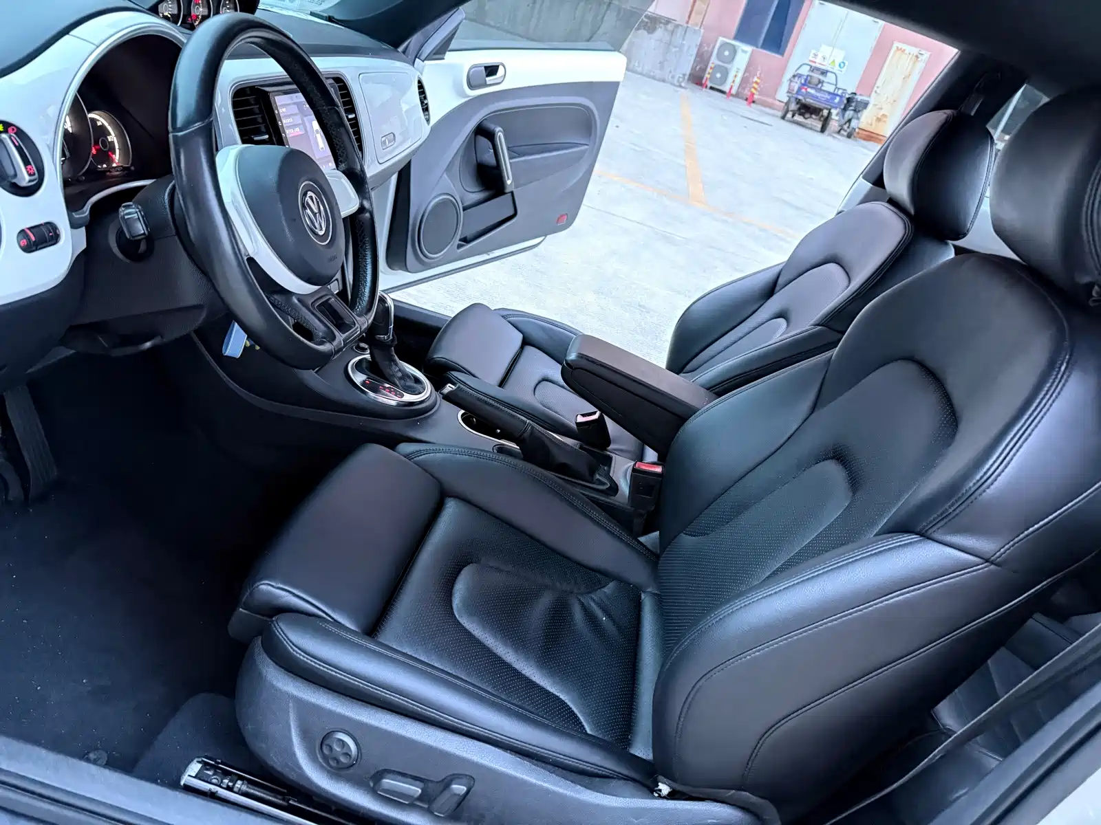 Фото 8 - Volkswagen Beetle