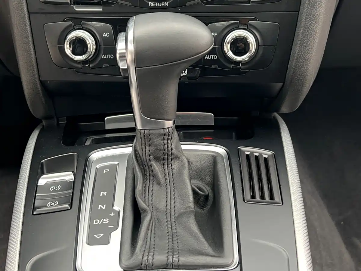 Audi A5 (Import) 2013 Coupe 40 TFSI фото 10