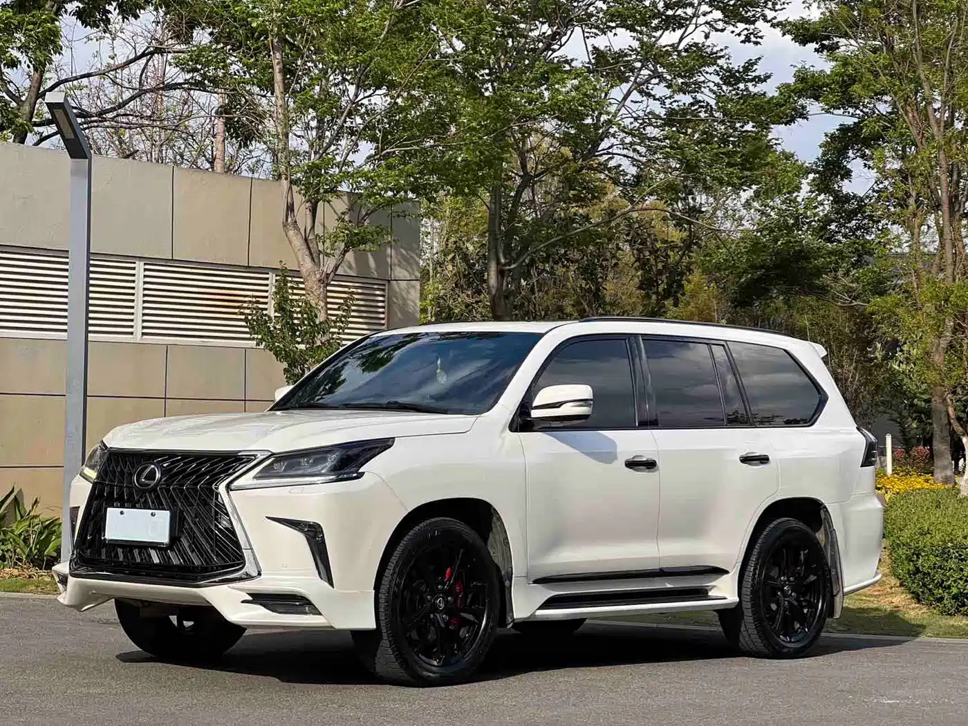 Lexus LX 2016 570 Luxury Premium Edition
