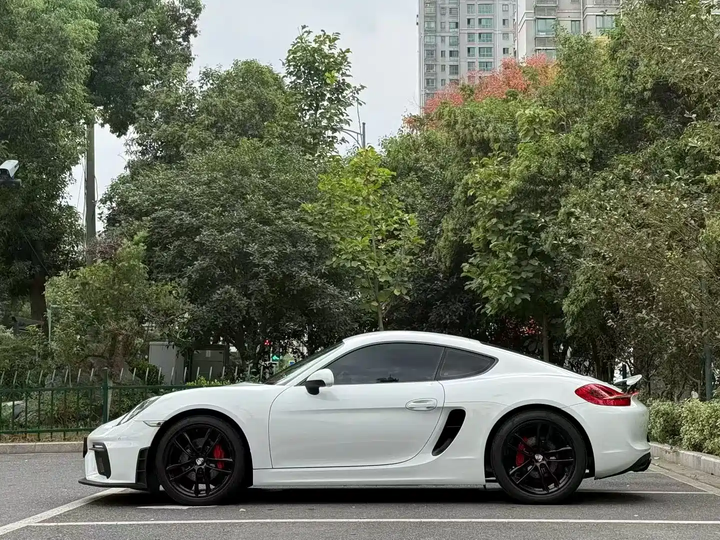 Photo 4 - Porsche Cayman