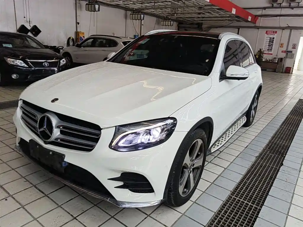 Mercedes-Benz GLC 2017 GLC 260 4MATIC Luxury
