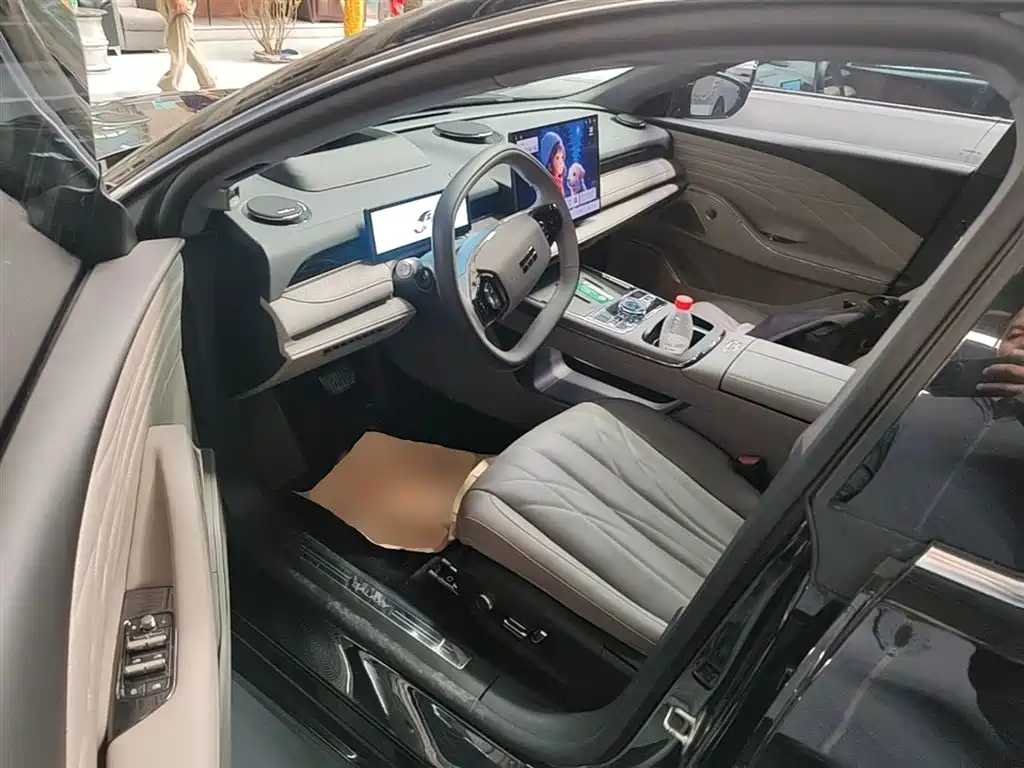 Geely Galaxy Galaxy Xingyao 8 2025 130km EM-P Starship Edition фото 15