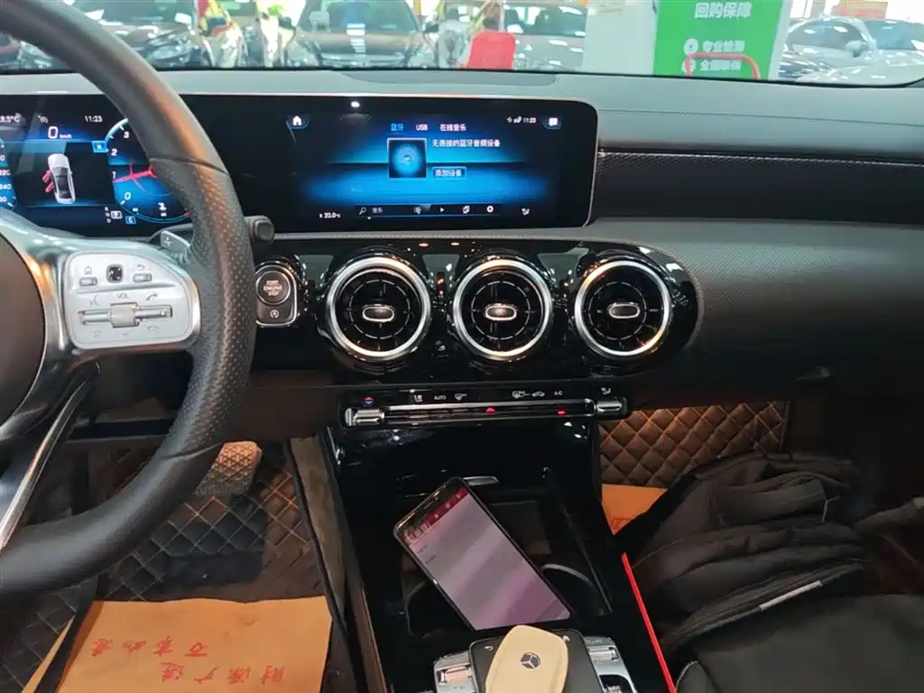 Mercedes-Benz A-Class 2019 A 200 L Sport Sedan фото 13