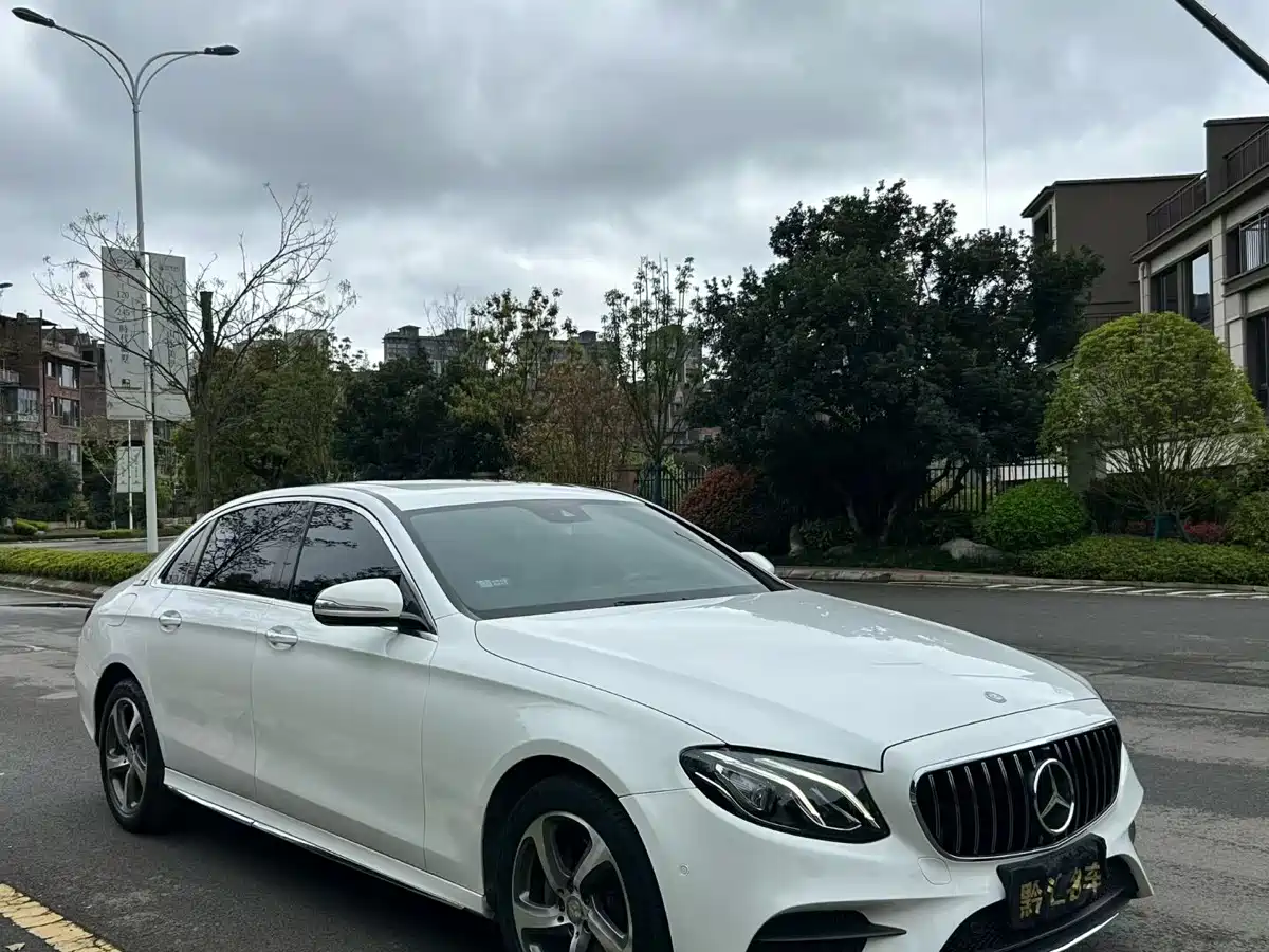 Mercedes-Benz E-Class 2017 E 200 L 4MATIC фото 3