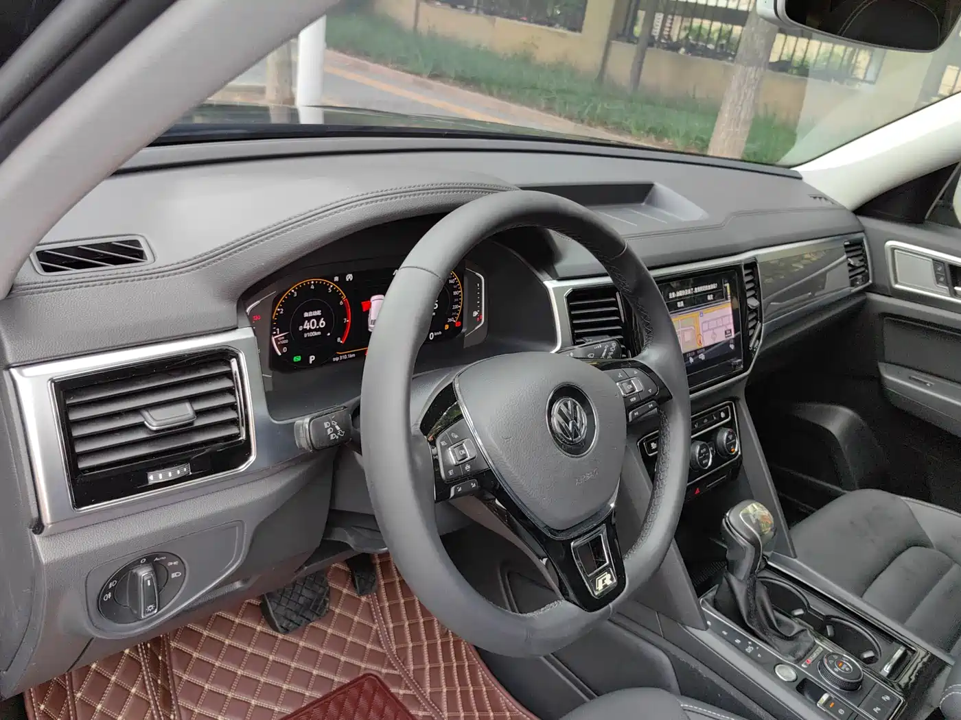 Volkswagen Teramont 2020 380TSI 4WD Luxury Edition China VI фото 6