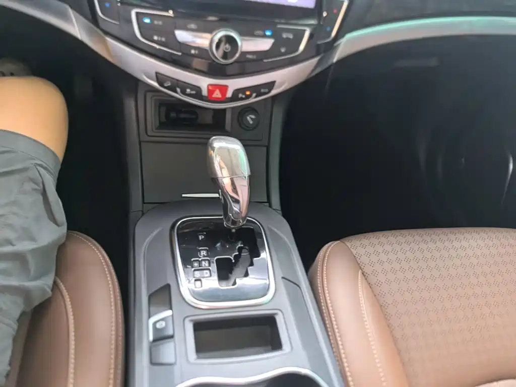 BYD S7 2017 2017 2.0T Auto Luxury