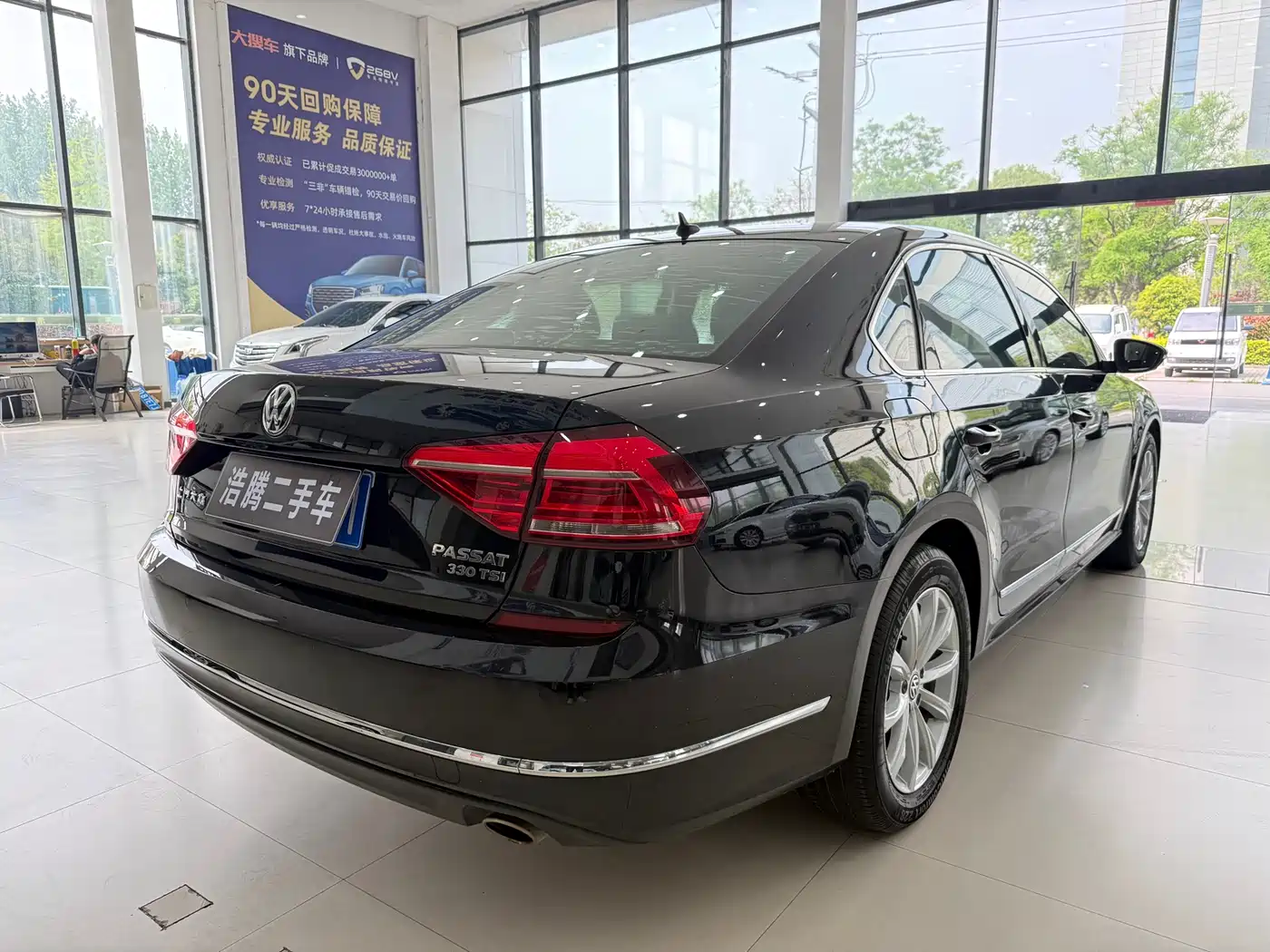 Volkswagen Passat 2017 330TSI DSG Prestige фото 7