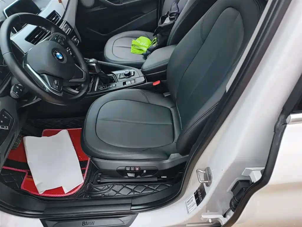 BMW X1 2018 sDrive20Li Leading Model фото 15