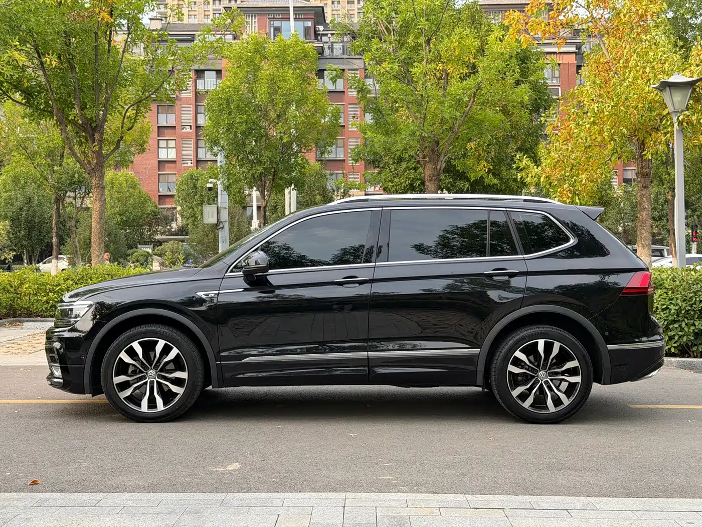 Фото 15 - Volkswagen Tiguan L
