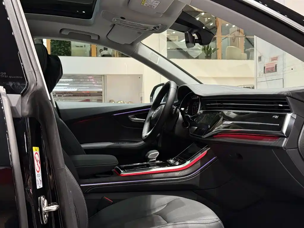 Audi Q8 2024 55 TFSI Luxury Sport фото 19