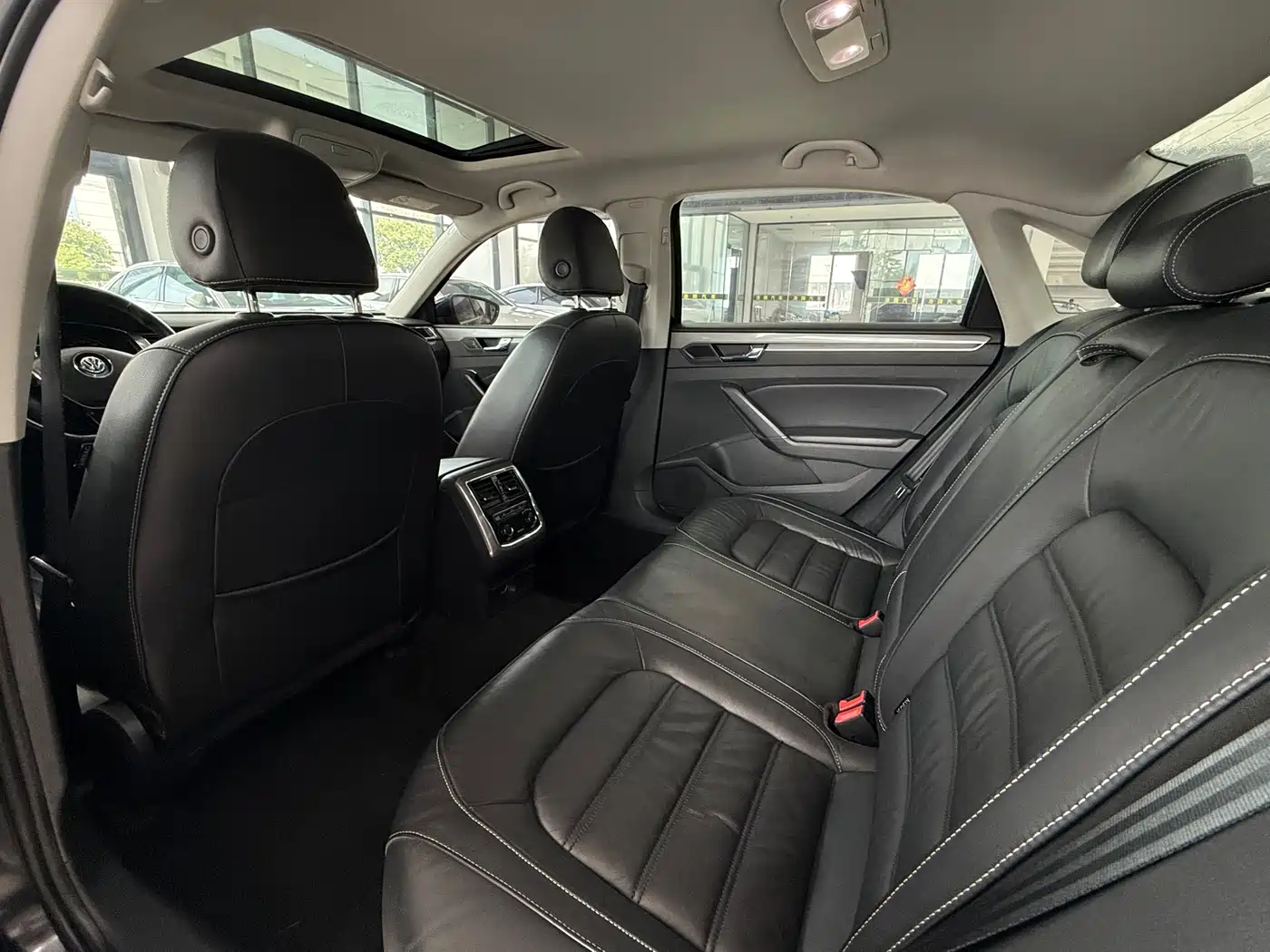 Volkswagen Passat 2017 330TSI DSG Prestige фото 11