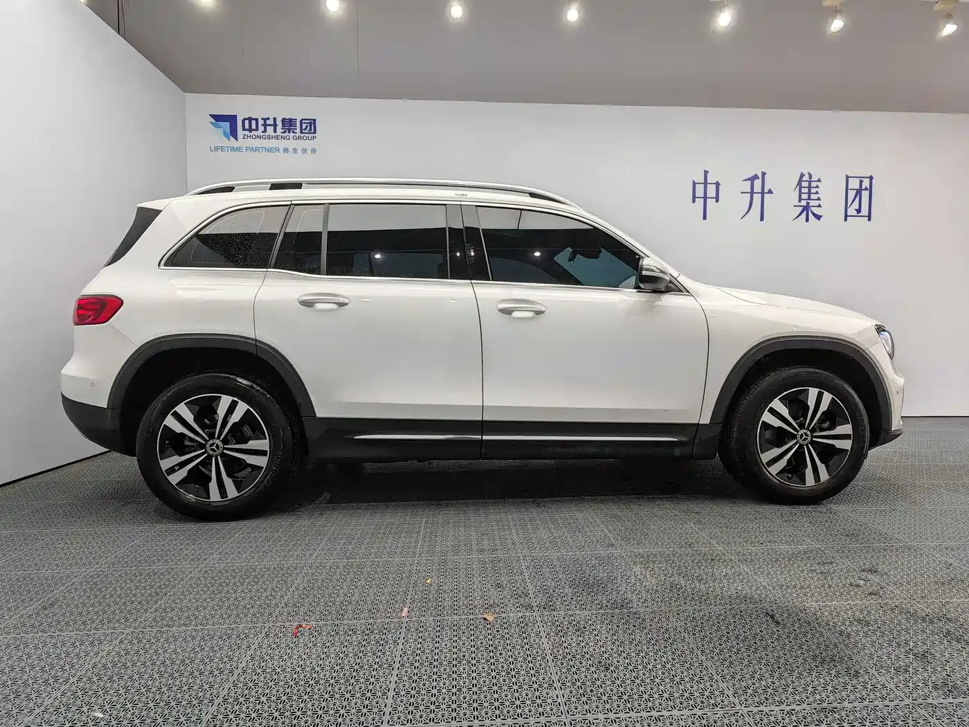 Mercedes-Benz GLB 2025 Model GLB 200 Dynamic Edition фото 2