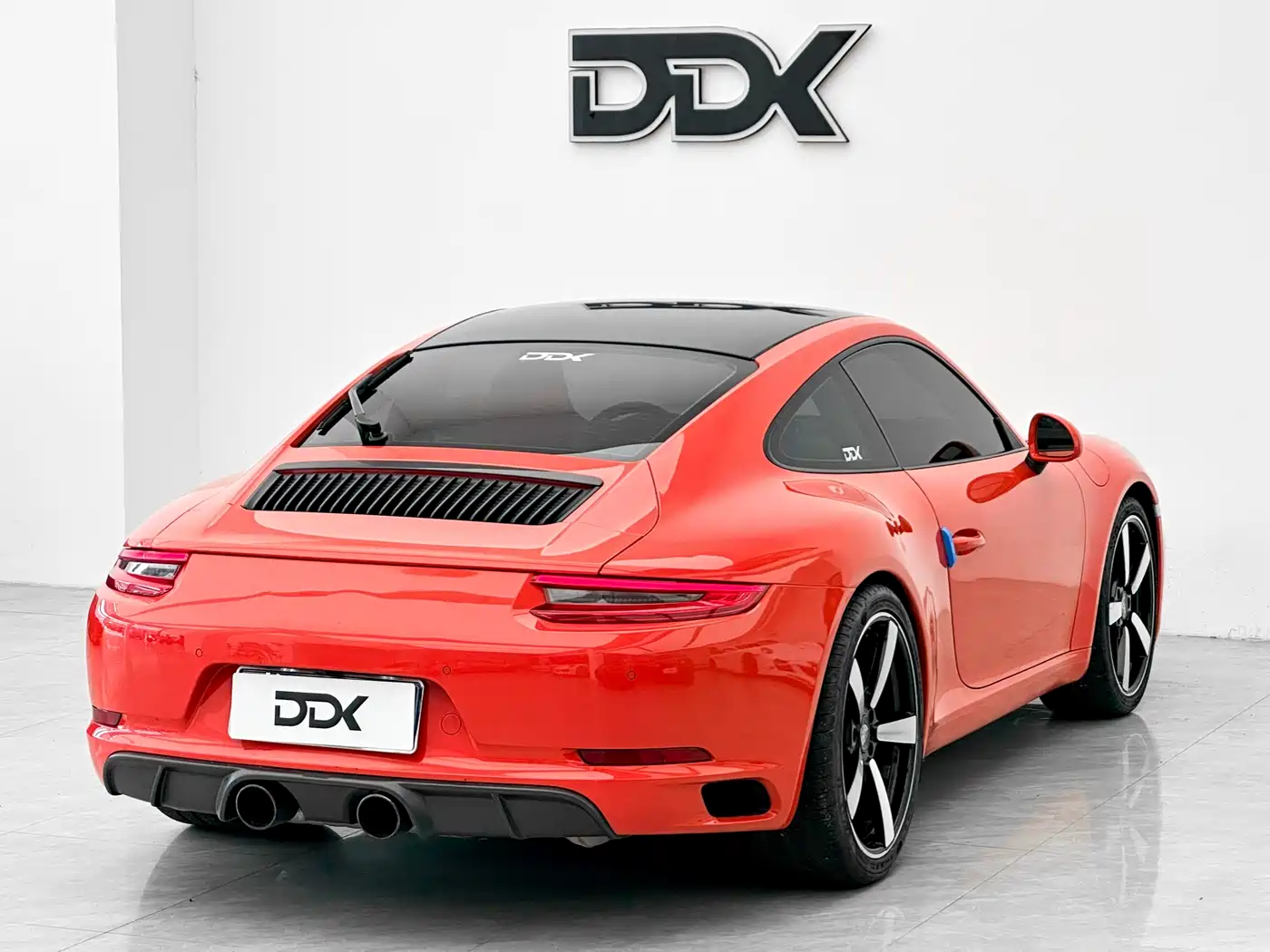Photo 5 - Porsche 911