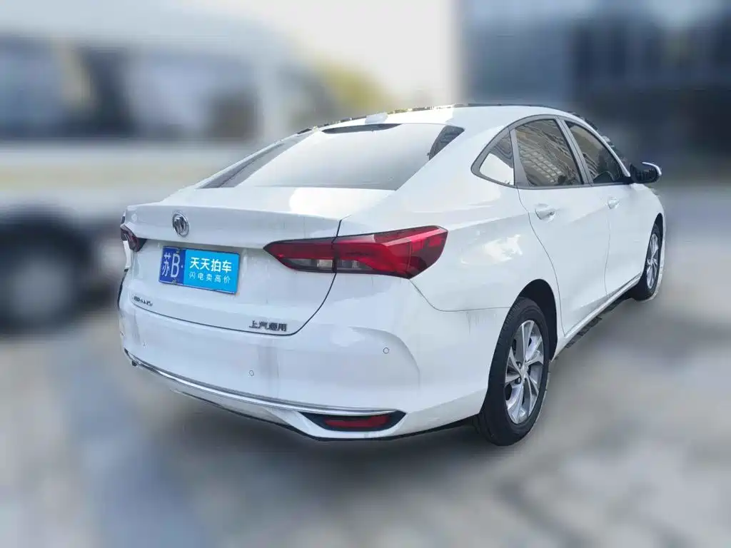 Photo 2 - Buick Verano