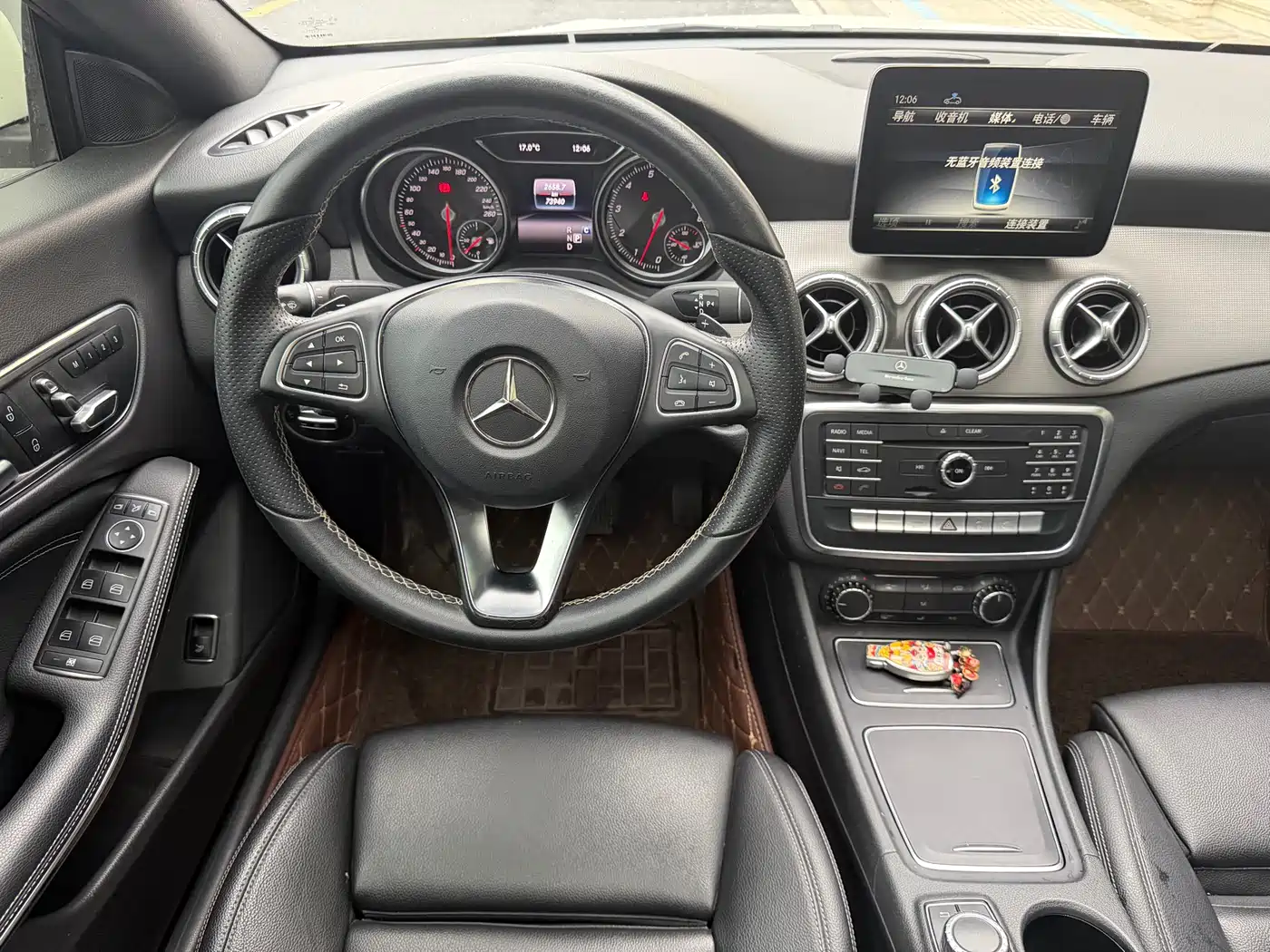 Mercedes-Benz CLA (Import) 2017 Facelift CLA 200 Style фото 9