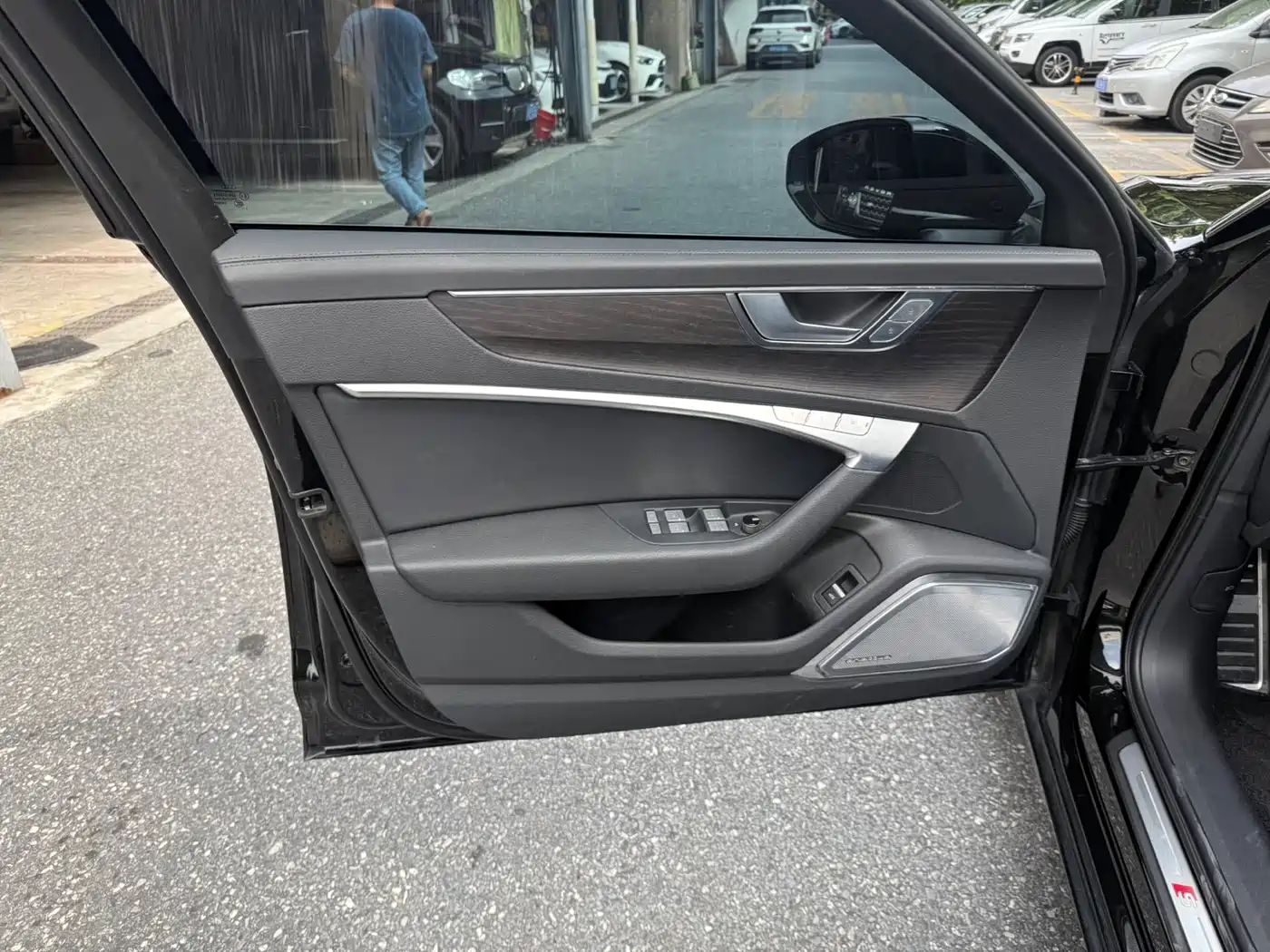 Photo 18 - Audi A6L