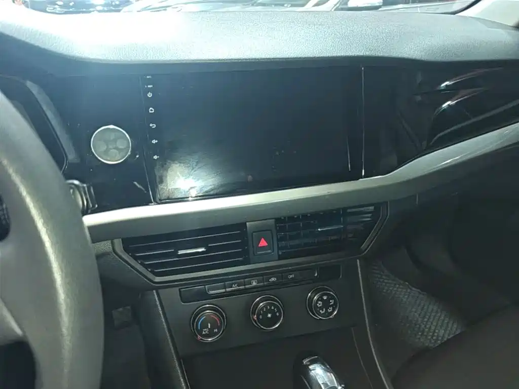 Volkswagen Bora 2019 Facelift 1.5L Automatic Fashion China VI фото 13