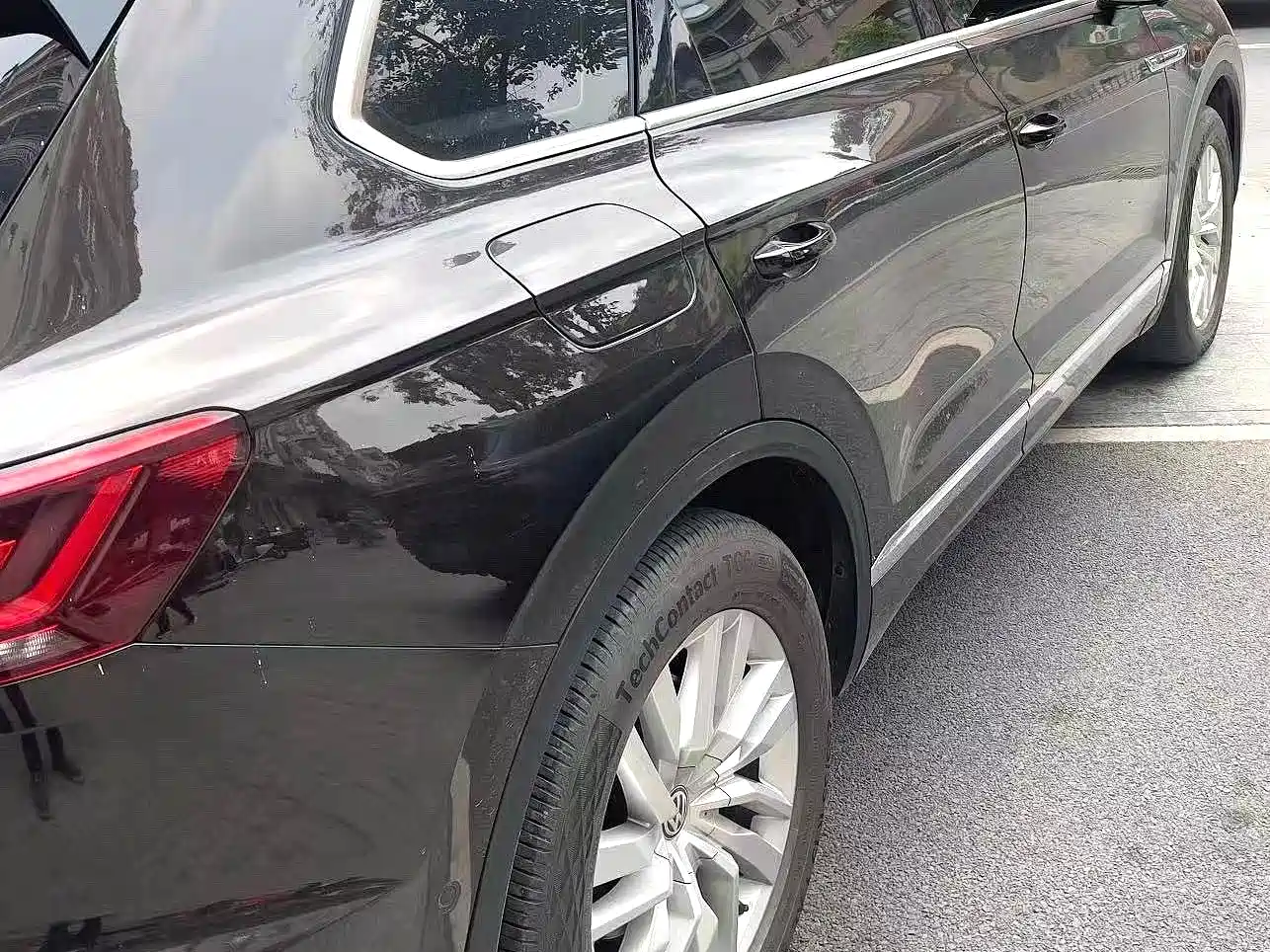 Volkswagen Touareg 2019 2.0TSI Sharp Wing Edition China V фото 5