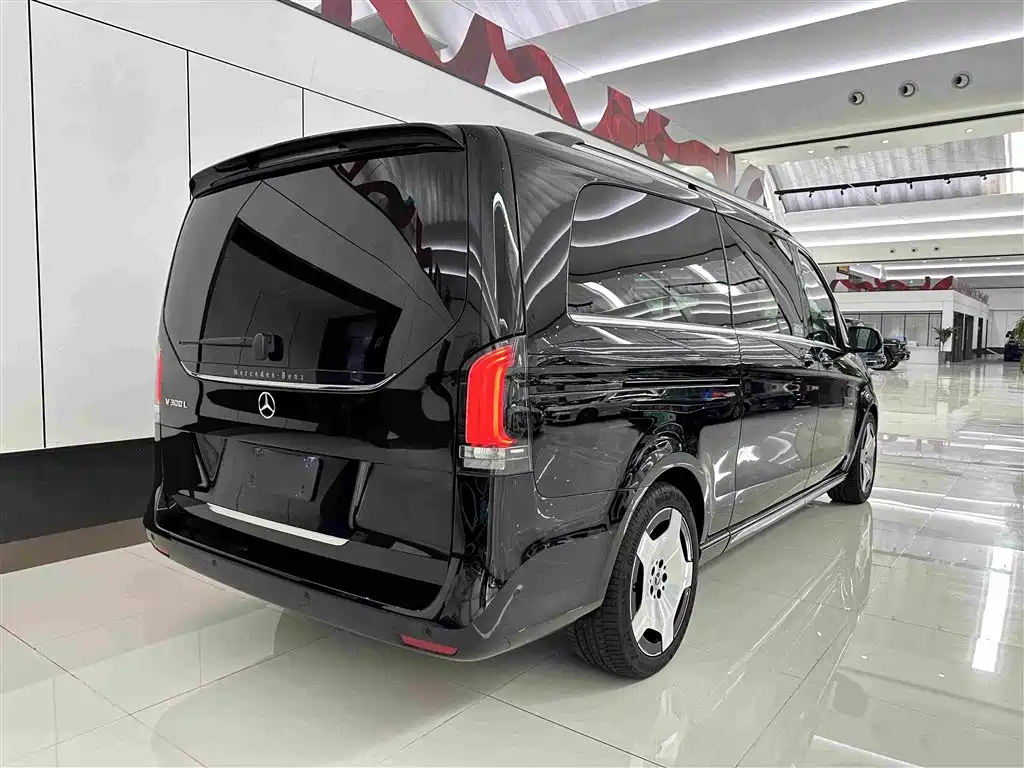 Mercedes-Benz V-Class 2025 2024 V 300 L Long Wheelbase Luxury Edition