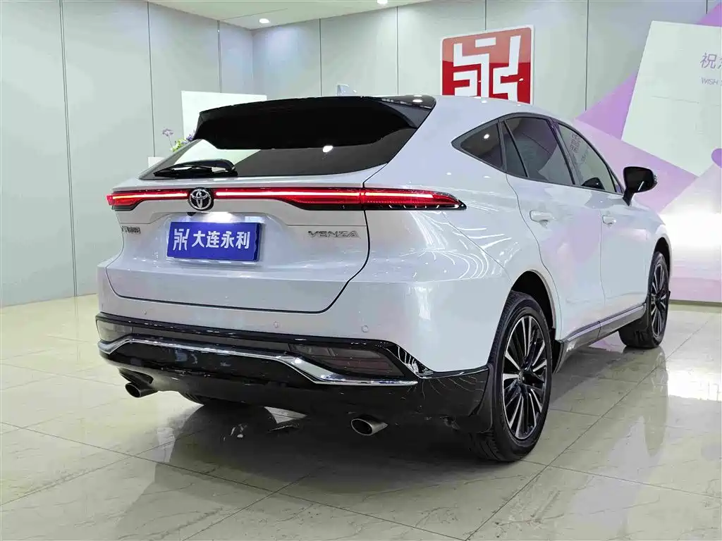 Toyota Venza 2022 2022 2.0L CVT 2WD Premium