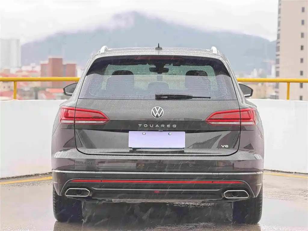 Фото 5 - Volkswagen Touareg