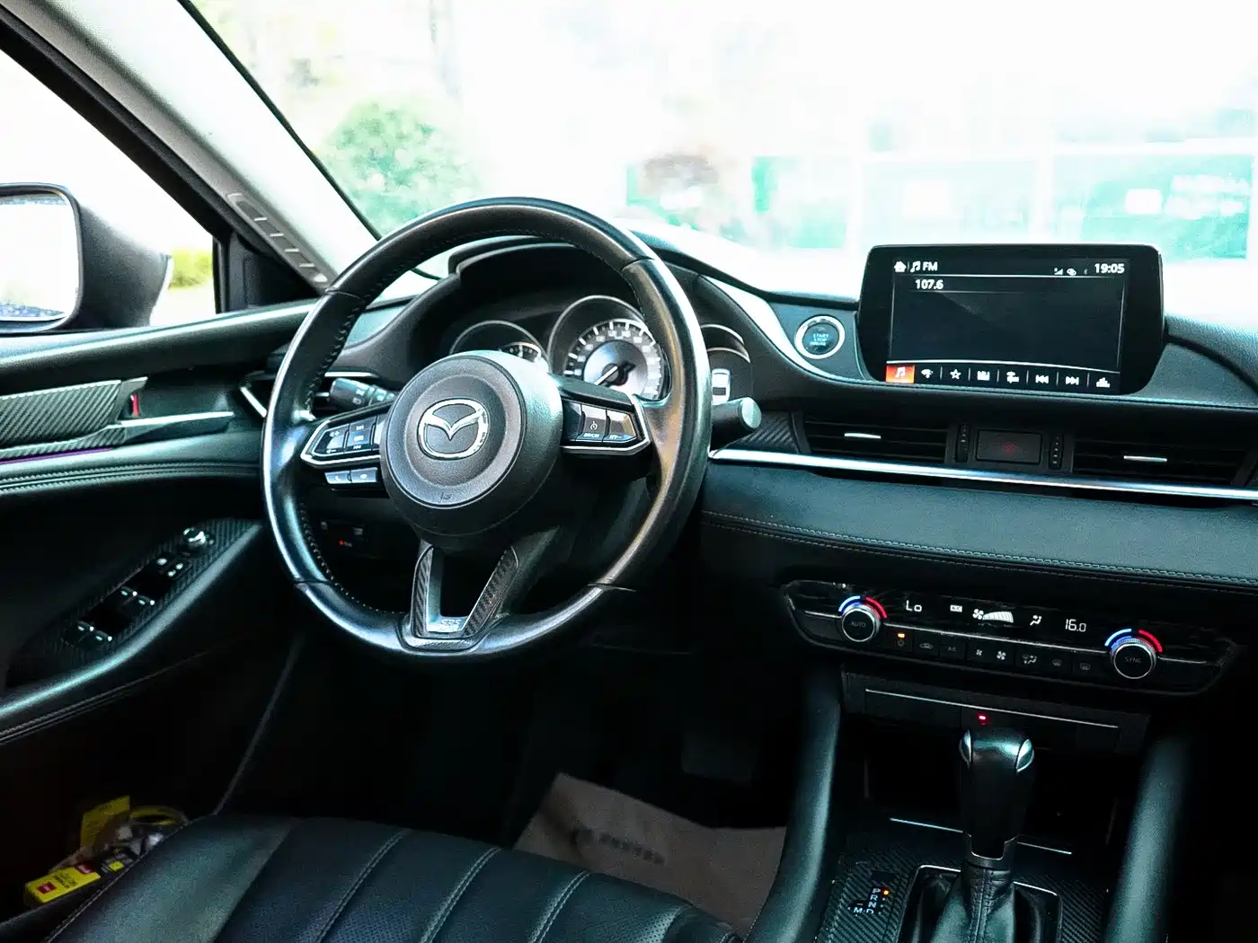 Mazda Atenza 2020 2.0L Skyactiv Luxury фото 15