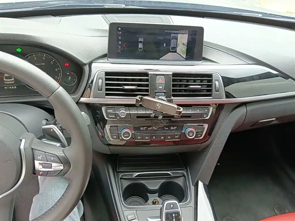 BMW 3 Series GT 2019 320i M Sport Model фото 13