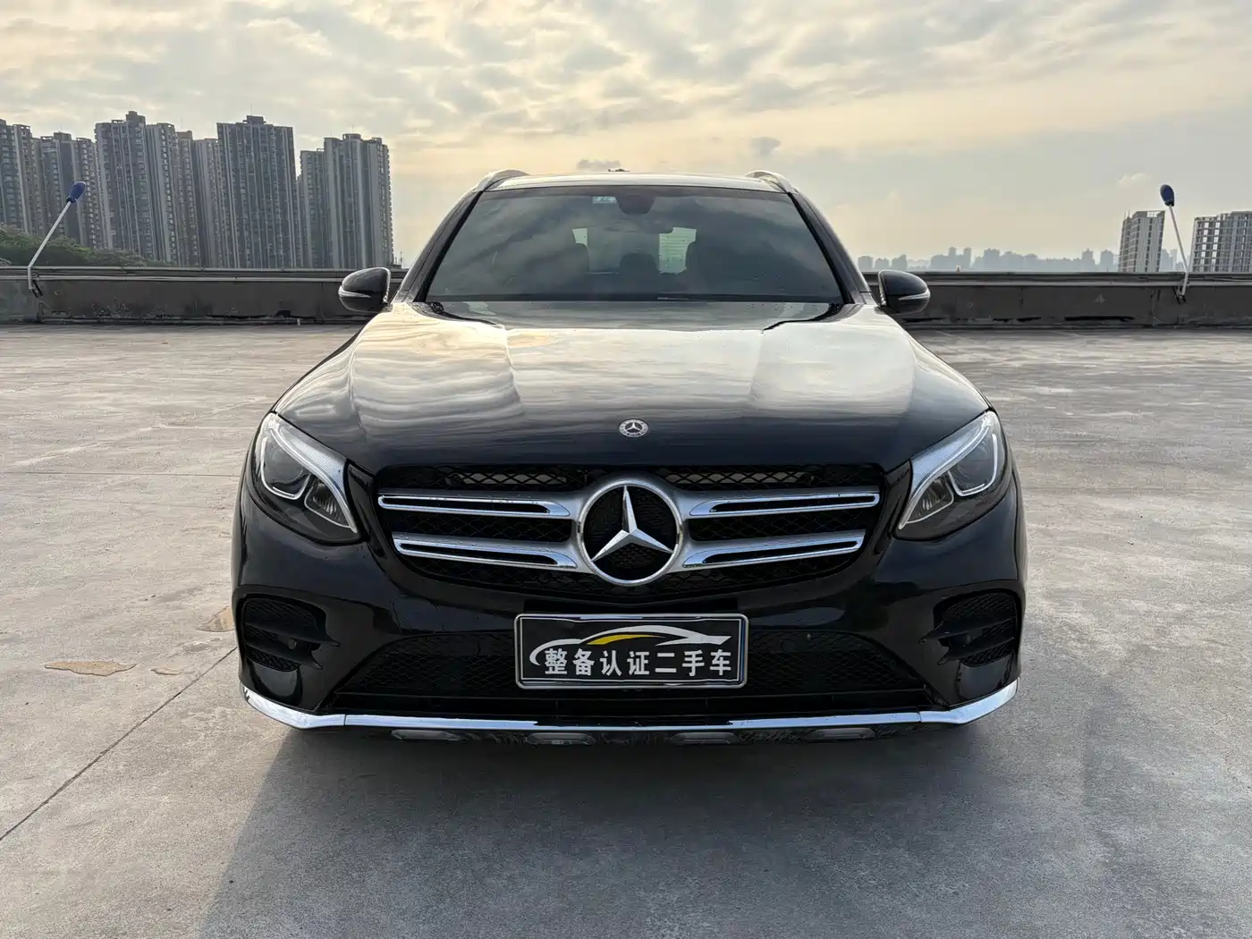 MERCEDES-BENZ GLC