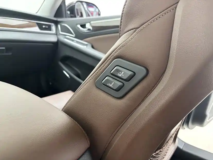 Hongqi H7 2017 2.0T Luxury фото 16