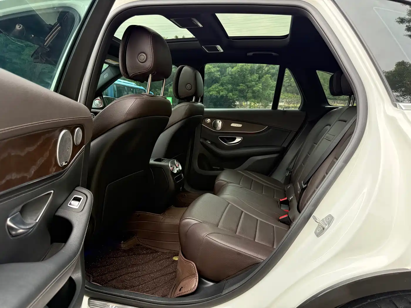 Mercedes-Benz GLC 2020 Facelift GLC 260 L 4MATIC Luxury фото 6