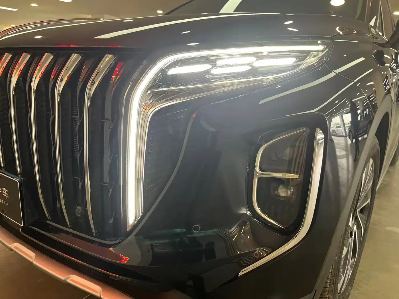 Hongqi HS7 PHEV 2024 2.0T PHEV 4WD Flagship Edition 6-seater фото 7