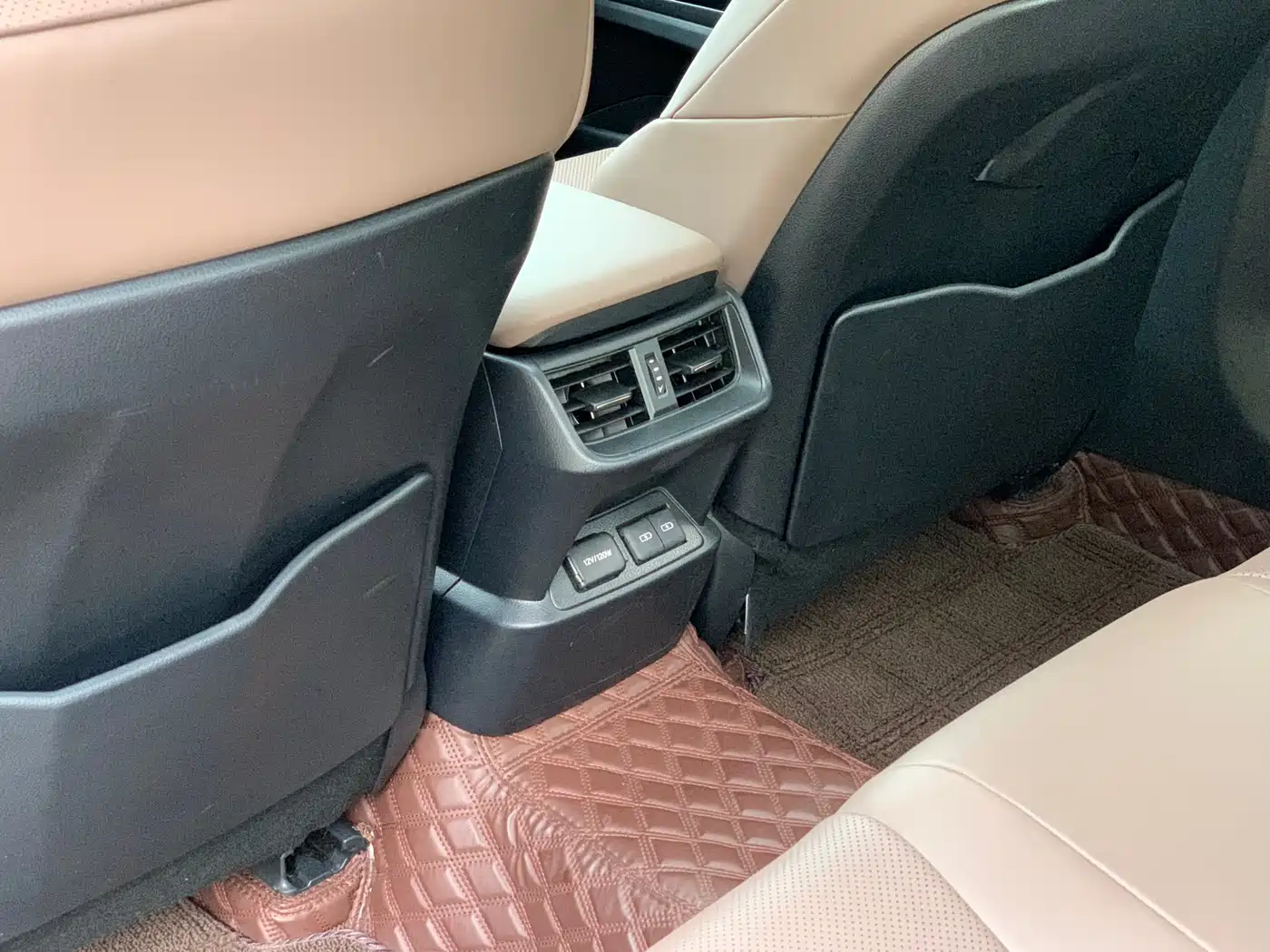 Lexus ES 2024 200 Premium Edition фото 8
