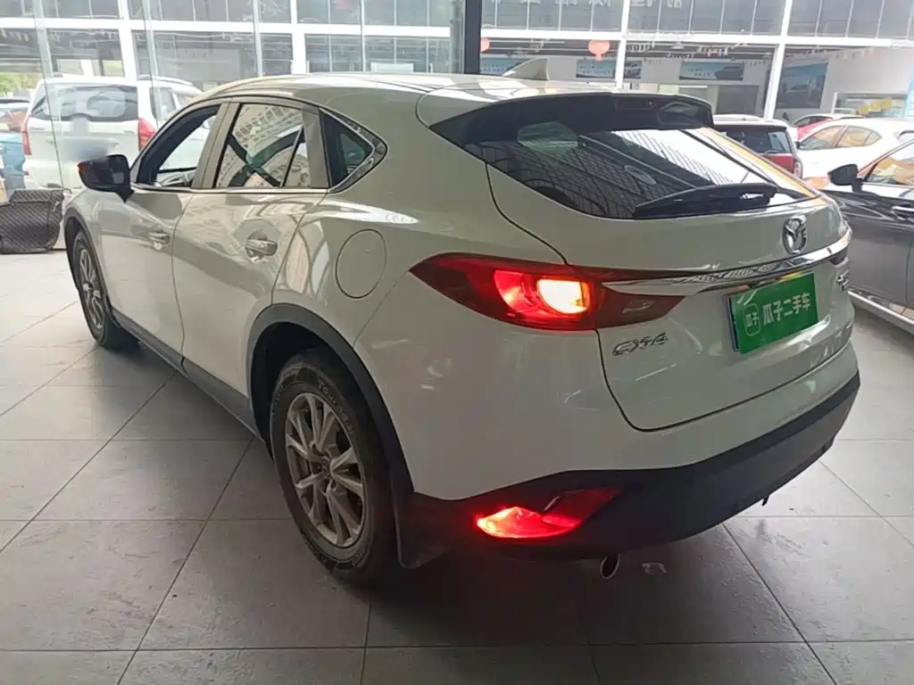 Фото 5 - Mazda CX-4
