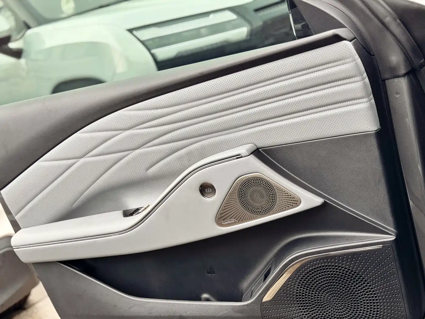 Geely Galaxy Galaxy E8 2025 2025 575km Exploration Smart Drive Edition