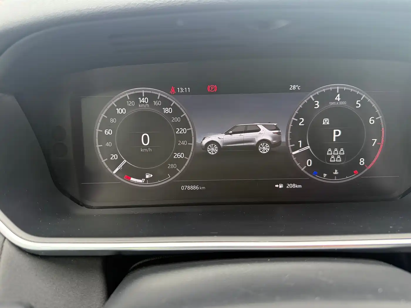 Land Rover Discovery 2018 2.0T SE фото 12