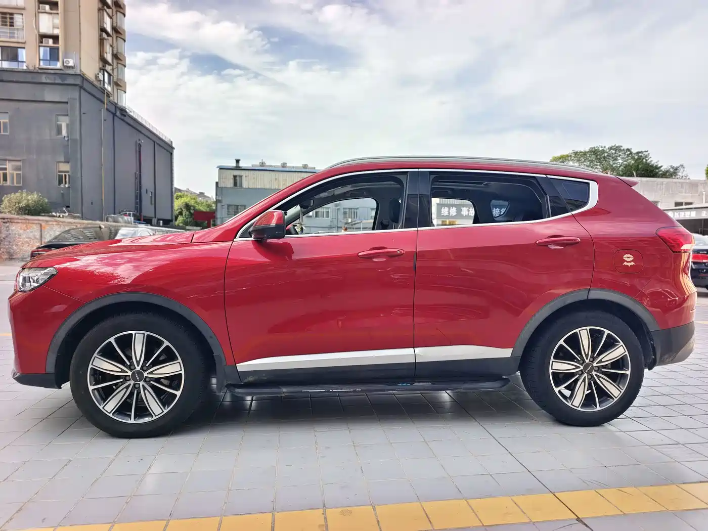 Photo 4 - Haval H6