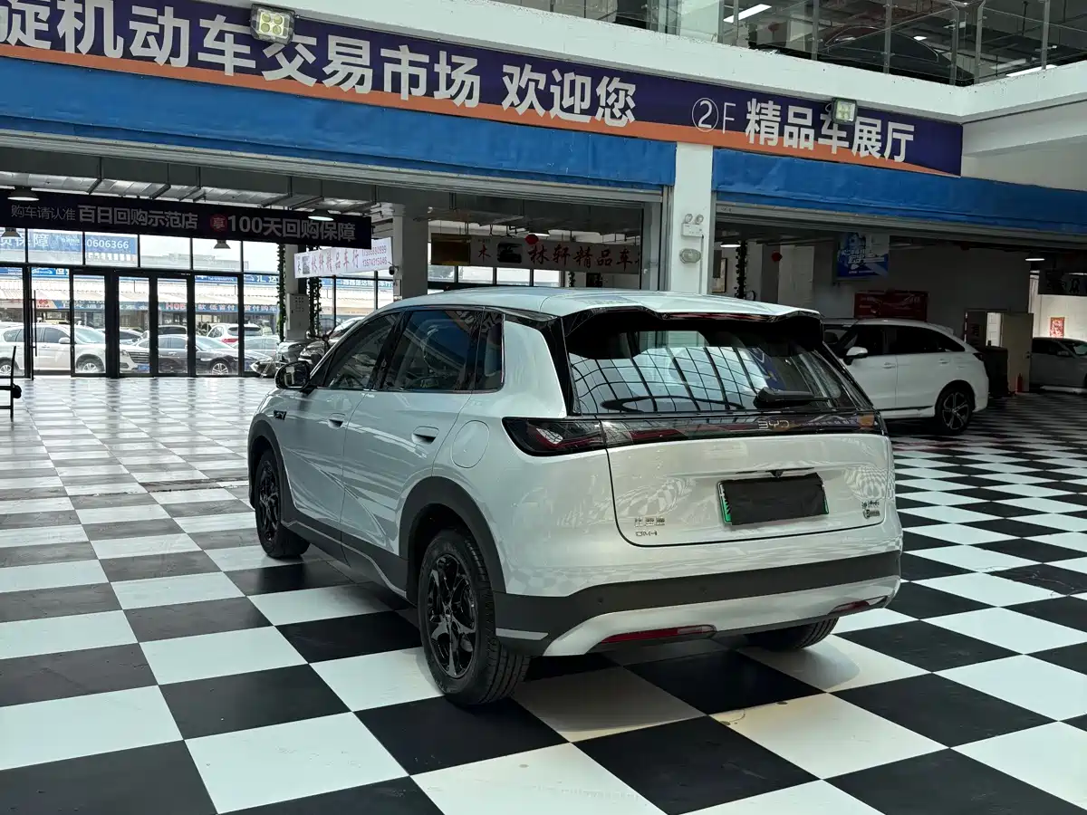Фото 9 - BYD Seal 05 DM-i