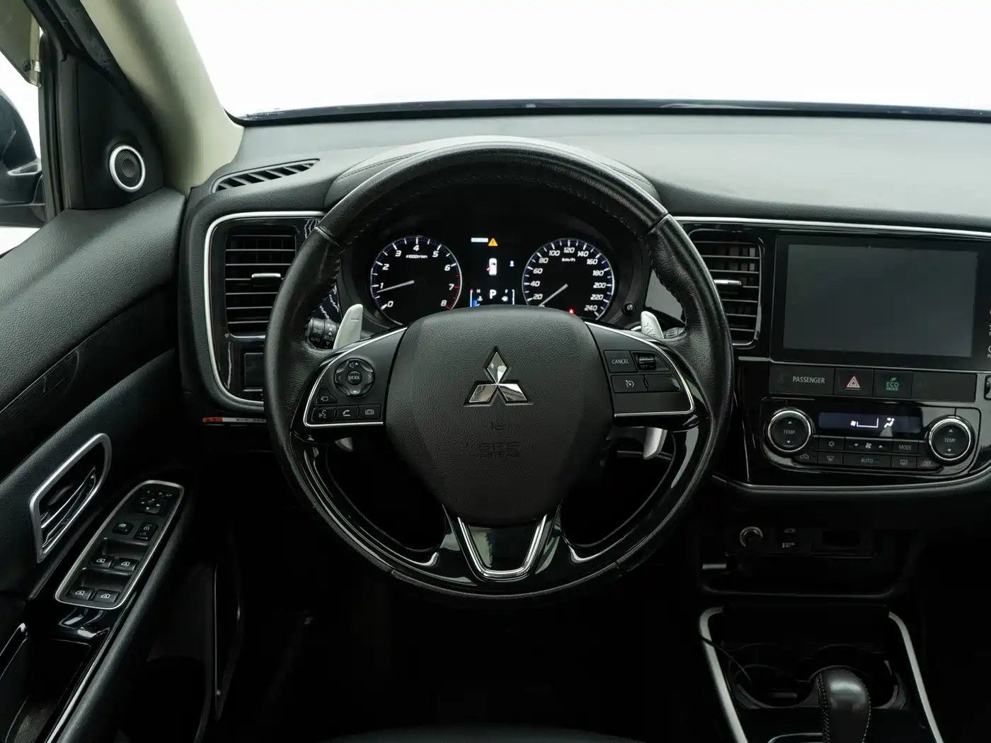 Mitsubishi Outlander 2019 2.4L 4WD Deluxe Edition 7-Seater China VI фото 5