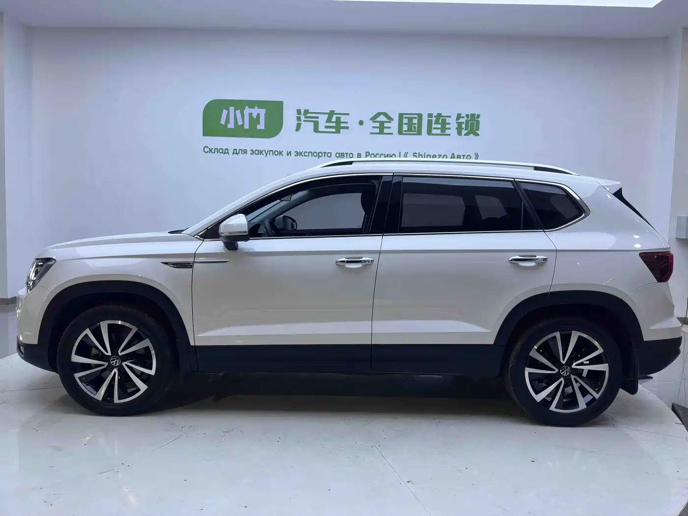 Volkswagen Tharu 2022 280TSI FWD Luxury Edition фото 8