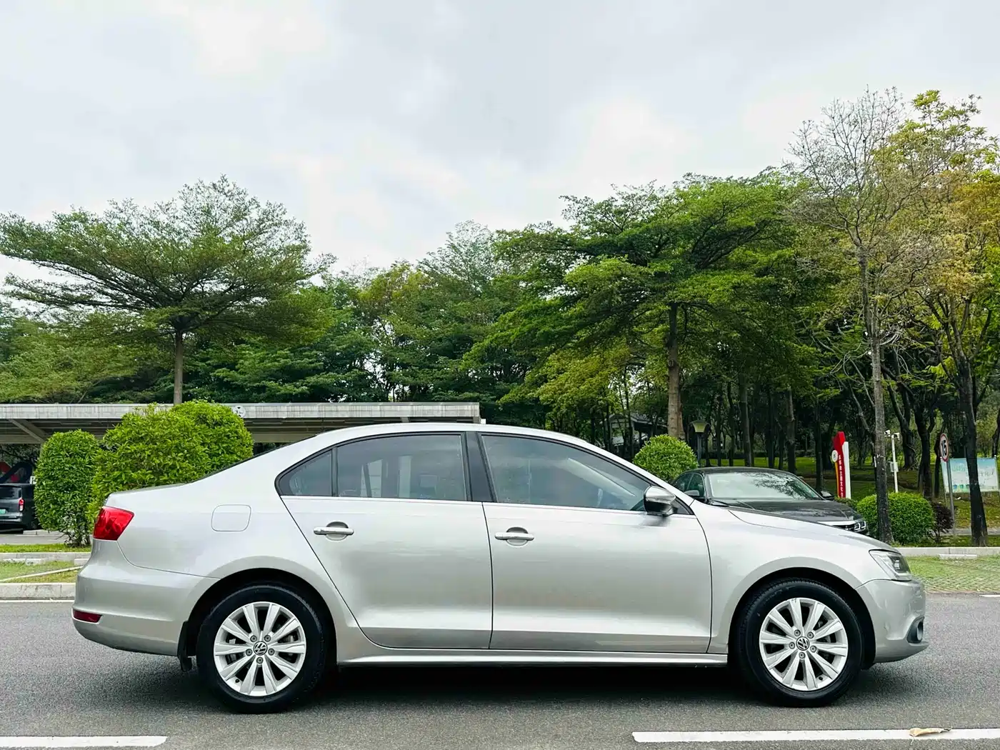 Volkswagen Sagitar 2014 1.4TSI Automatic Luxury фото 4