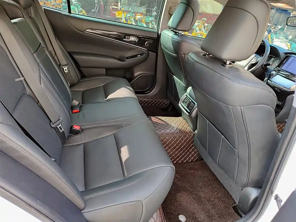 Toyota Crown 2015 2.0T Fashion фото 11