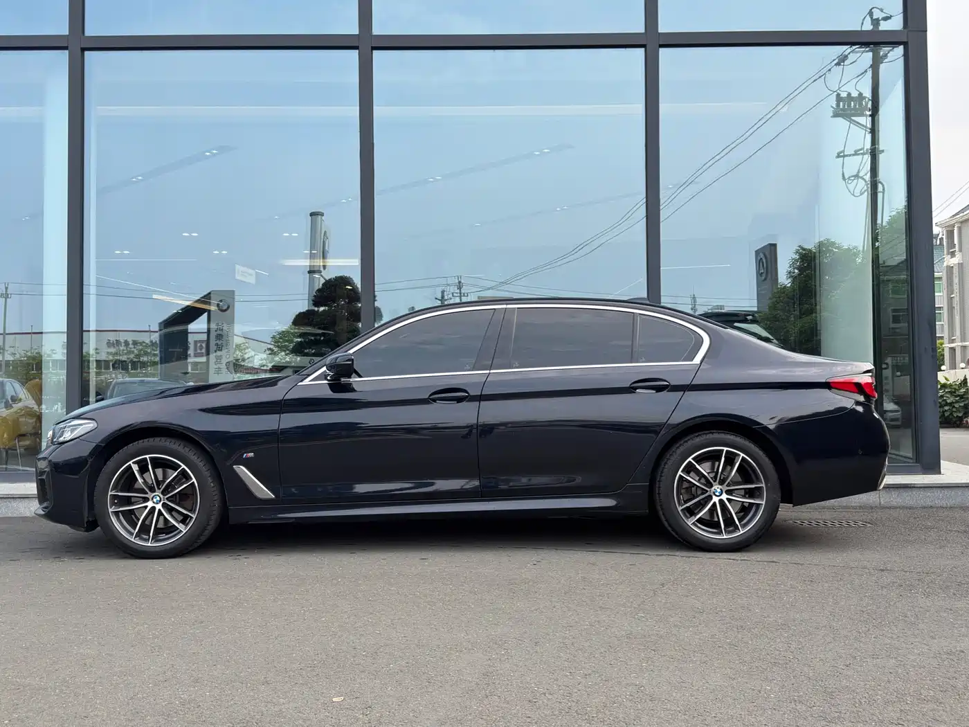 BMW 5 Series 2022 525Li M Sport Package фото 5