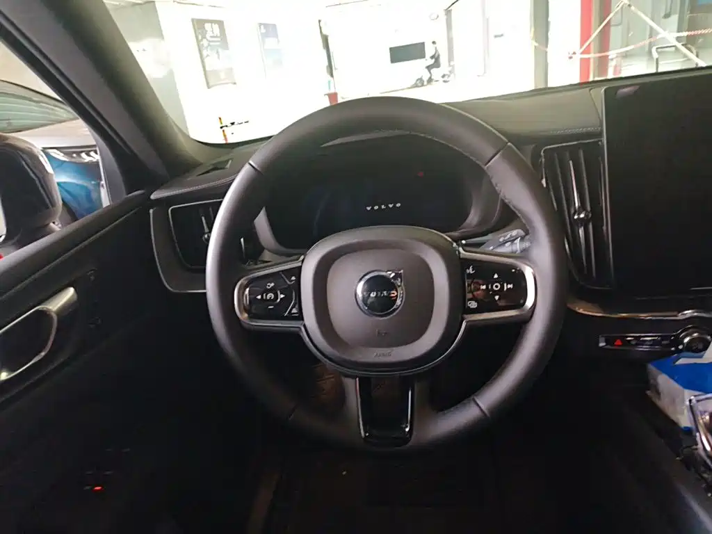 Фото 6 - Volvo XC60 Plug-in Hybrid