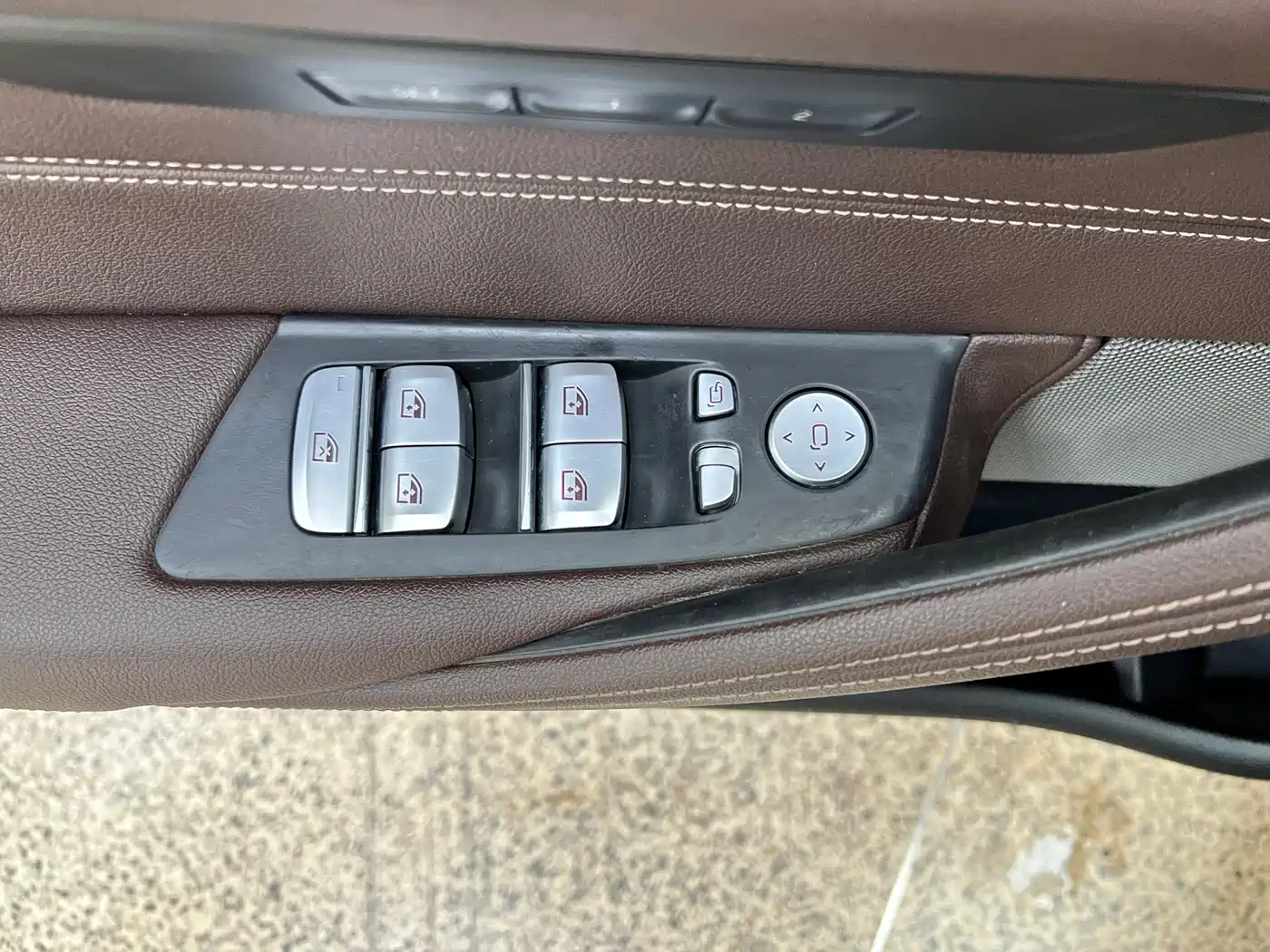 BMW 5 Series 2022 525Li M Sport Package фото 16