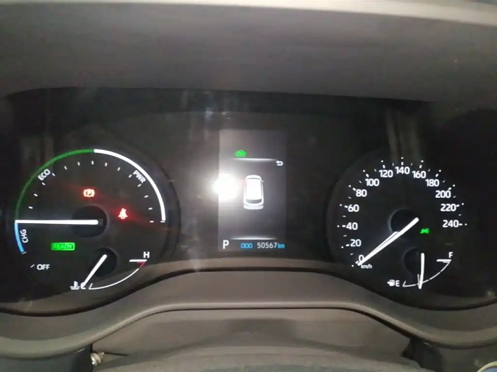 Toyota Sienna 2023 2.5L Hybrid Premium Edition фото 12