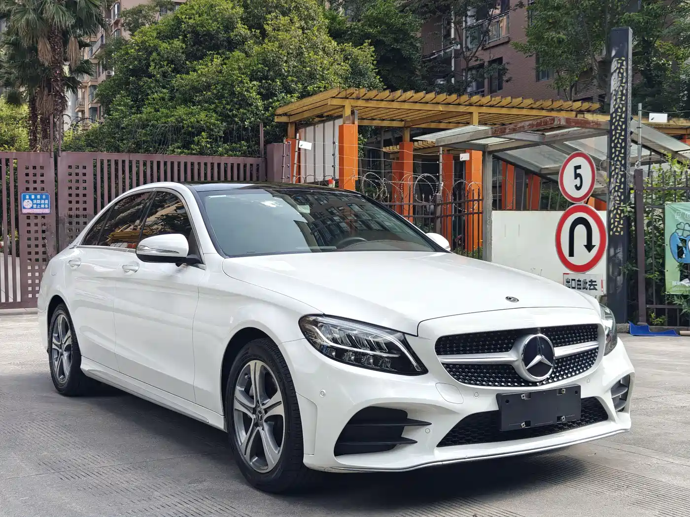 Mercedes-Benz C-Class 2019 Facelift C 260 L Sport фото 3