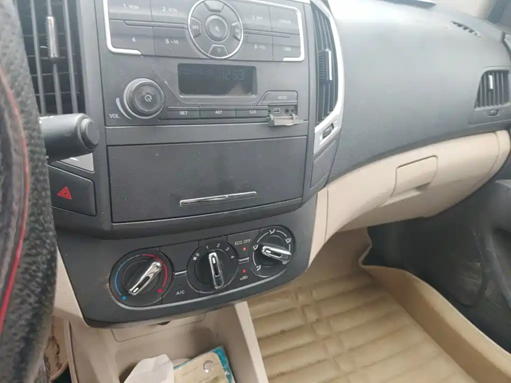 Dongfeng Aeolus A30 2016 2014 1.5L Manual Smart Drive Practical Style