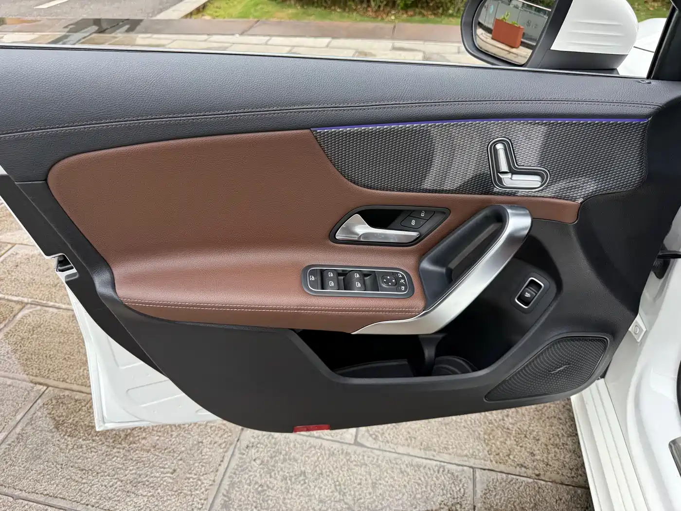 Фото 17 - Mercedes-Benz A-Class